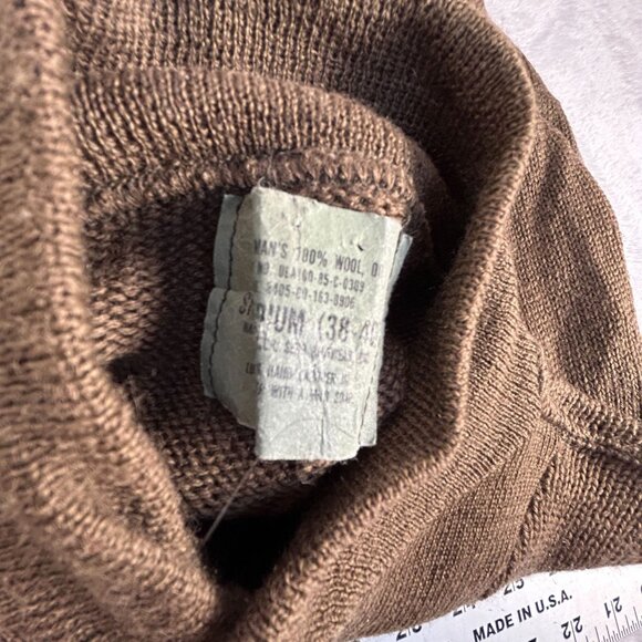 Vintage US Army Mens 5 Button High Neck Wool Sweater Henley Brown Size 38-40 - Picture 3 of 7